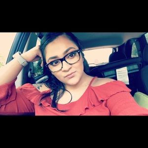 Meet your Posher, Olivia